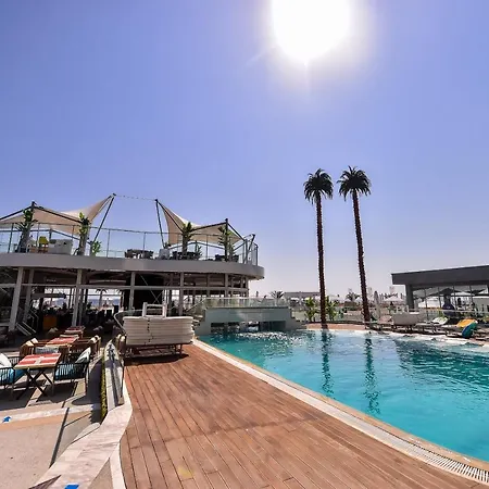White Tower Private View * Mamaia